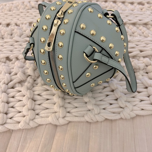 Ball studded handbag - Picture 7 of 7